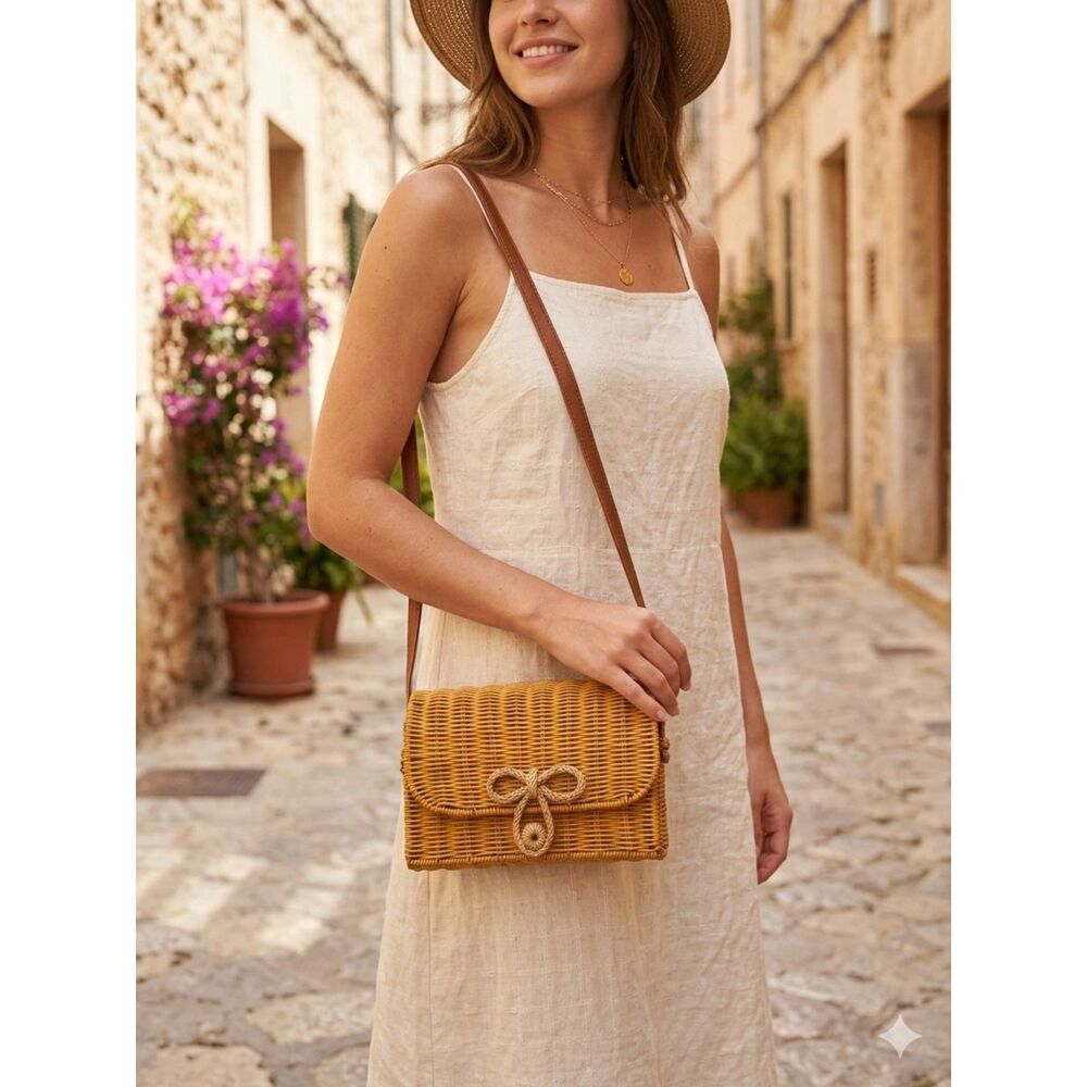 New Handwoven Rattan Crossbody Bag Woven Bow Closure Straw Wicker Purse Boho